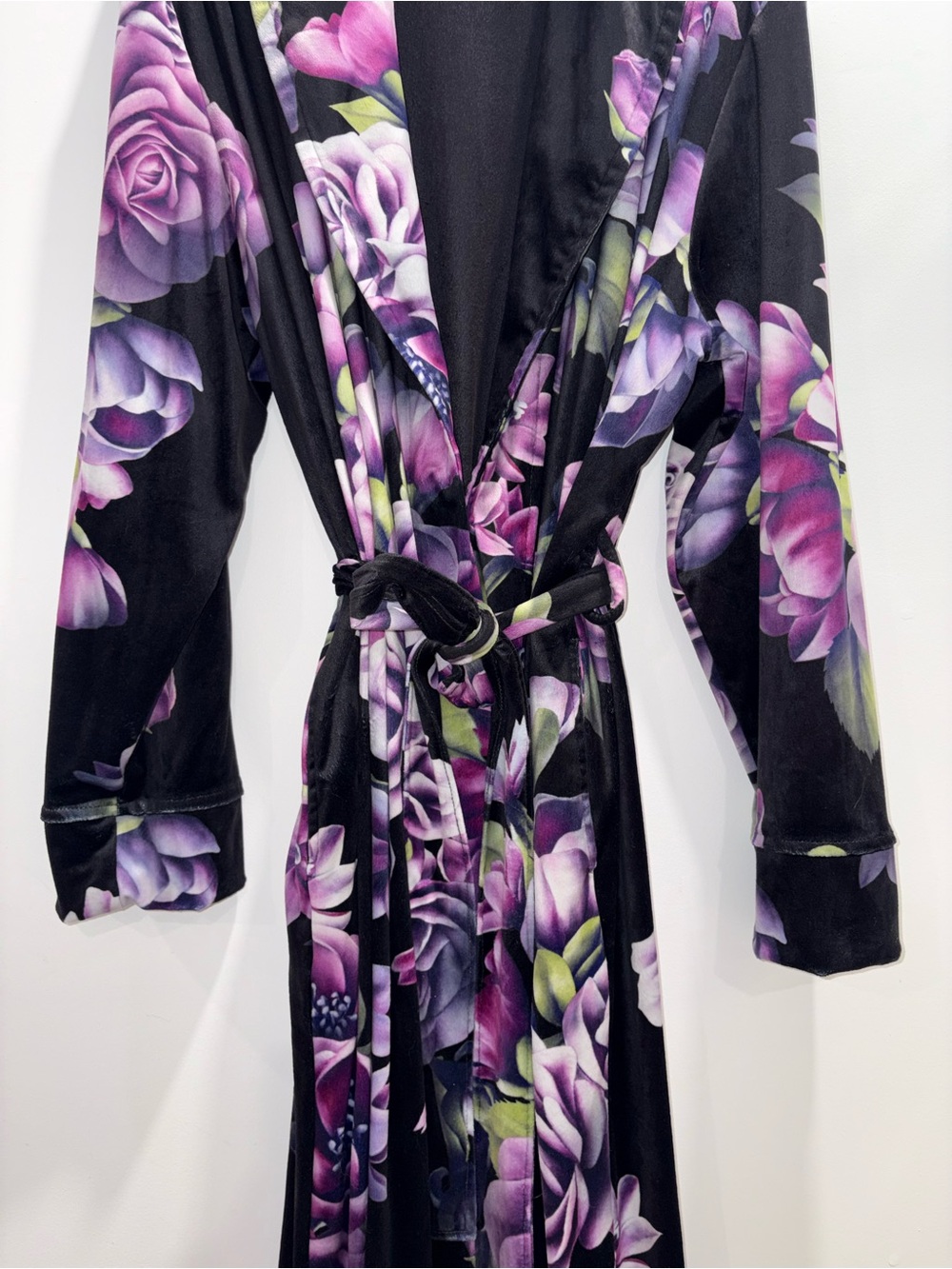 La Vie En Rose Black velour Robe with Purple Floral Print - Picture 5 of 9